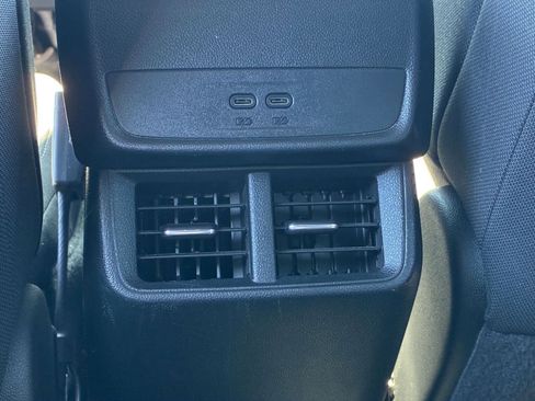 Used 2025 Chevrolet Equinox LT image 22