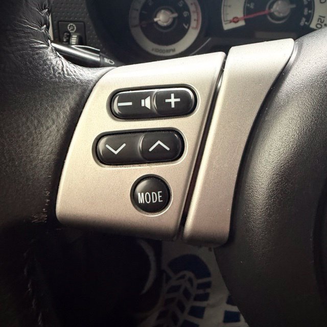 Used 2014 Toyota FJ Cruiser 4WD w/ Upgrade Package image 9