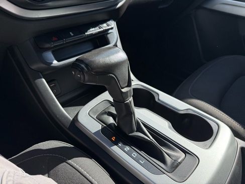 Used 2018 Chevrolet Colorado LT image 23