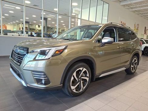 Certified 2023 Subaru Forester Touring AWD/4WD image 3