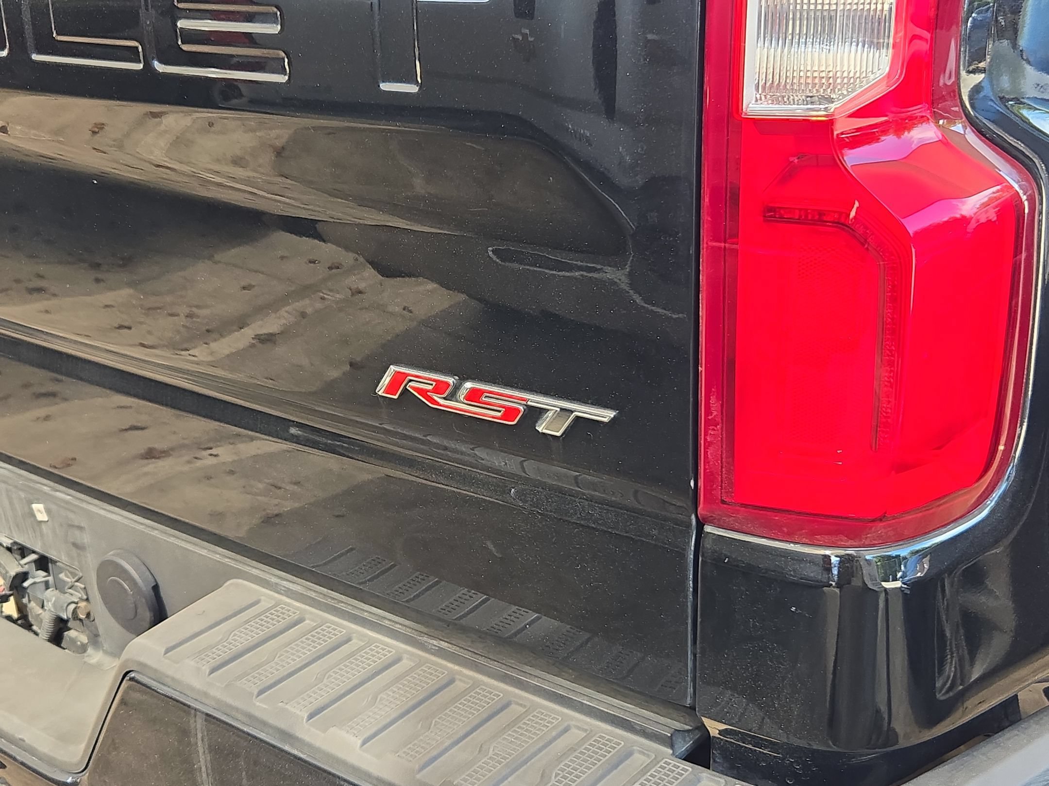 Used 2020 Chevrolet Silverado 1500 RST w/ Texas Edition RWD image 9