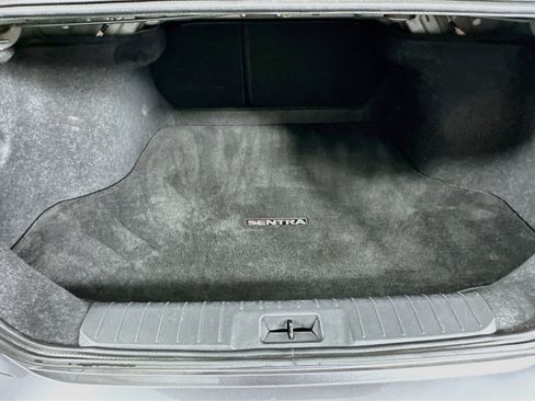 Used 2025 Nissan Sentra SV FWD image 26
