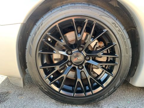 Used 1999 Chevrolet Corvette Coupe w/ Roof Pkg image 33