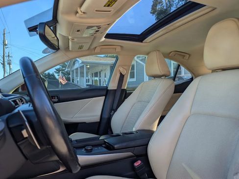 Used 2015 Lexus IS 250 image 16