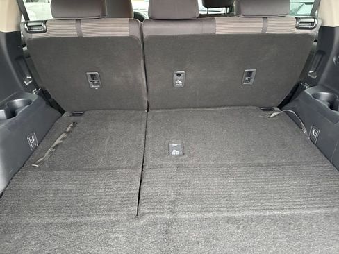 Used 2024 Toyota Highlander LE image 14