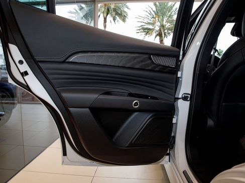 New 2025 Maserati Grecale GT image 26