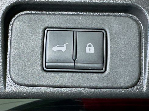 Used 2023 Nissan Rogue SL w/ SL Premium Package image 30