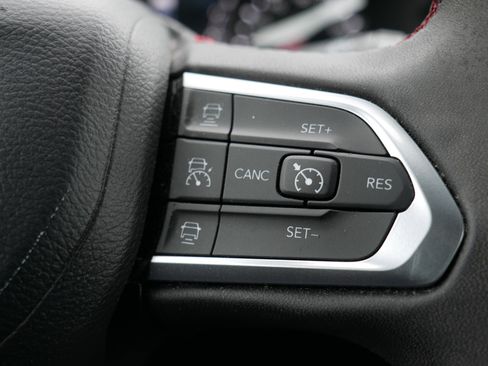 Used 2023 Jeep Compass Trailhawk image 29