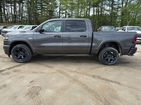 New 2026 RAM 1500 4x4 Crew Cab image 2