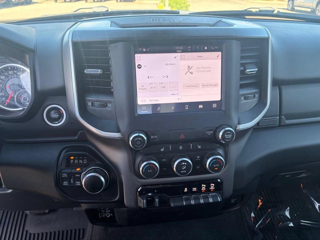 Used 2022 RAM 1500 Big Horn AWD/4WD image 18