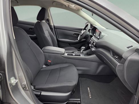 Used 2024 Nissan Sentra S image 11