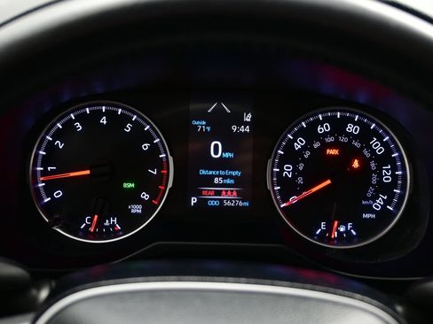 Used 2020 Toyota RAV4 XLE Premium FWD image 24