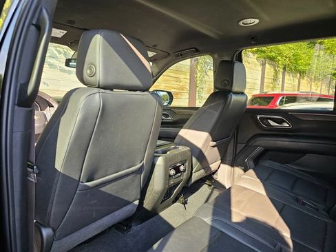 Used 2022 Chevrolet Tahoe LT w/ Luxury Package AWD/4WD image 8