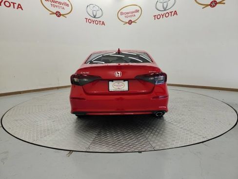 Used 2025 Honda Civic Sport image 7