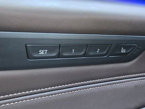 Used 2019 BMW 540i image 30