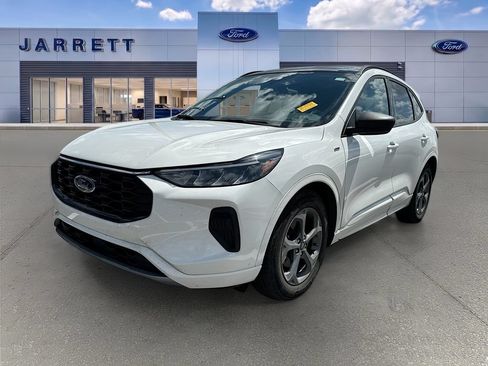 Used 2023 Ford Escape ST-Line w/ Tech Pack #1 FWD image 2
