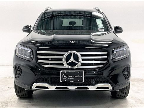 New 2025 Mercedes-Benz GLB 250 4MATIC image 3
