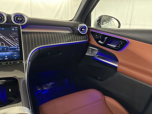 Used 2023 Mercedes-Benz GLC 300 image 29