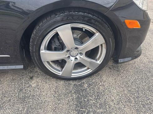 Used 2011 Mercedes-Benz E 350 4MATIC Sedan image 21