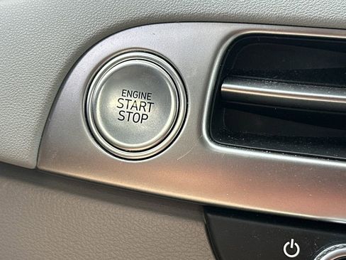 Used 2025 Hyundai Palisade SEL FWD image 30