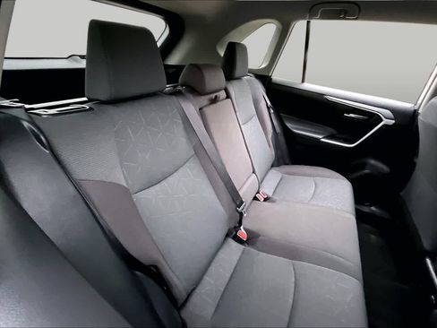 Used 2025 Toyota RAV4 XLE FWD image 19