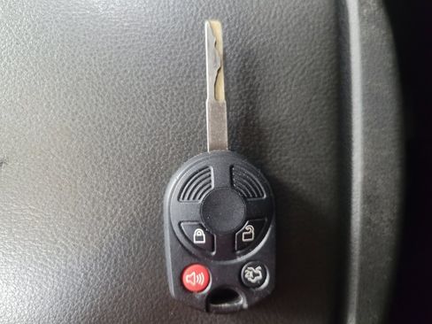 Used 2015 Ford Escape SE w/ SE Chrome Package FWD image 32