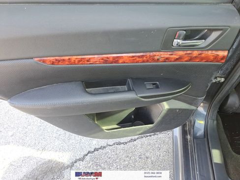 Used 2012 Subaru Legacy 3.6R Limited image 10