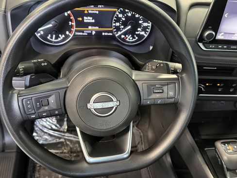Used 2023 Nissan Rogue S FWD image 16