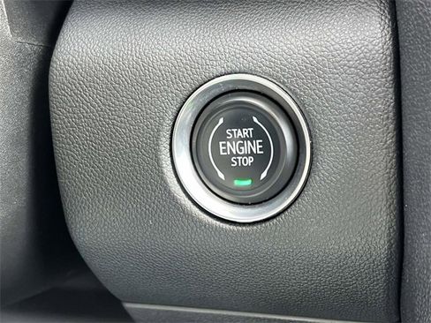 Used 2024 GMC Acadia Denali w/ Super Cruise Package image 27