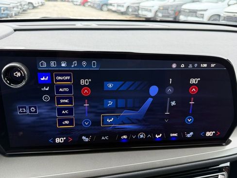 New 2026 Chevrolet Traverse LT image 17