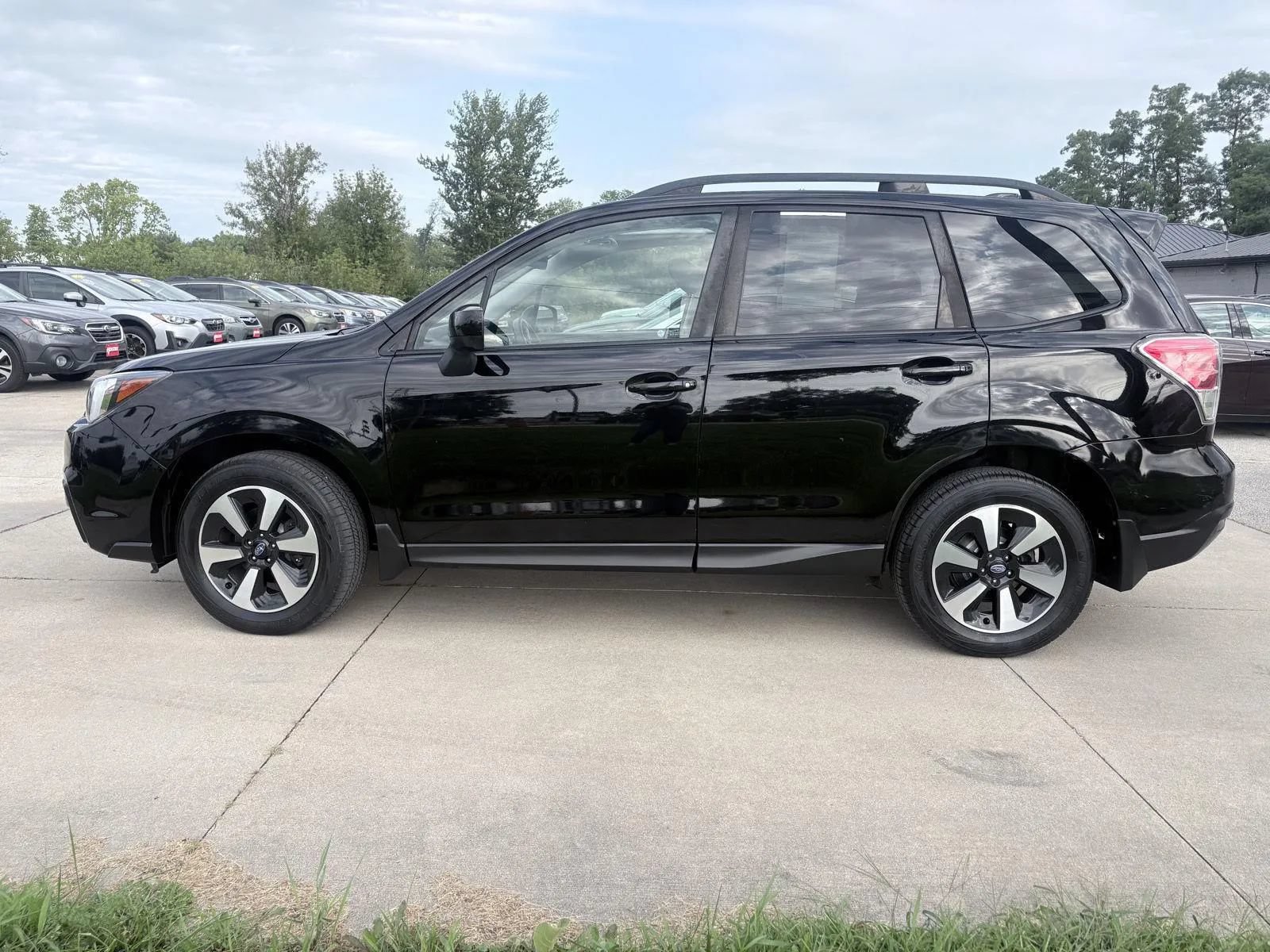Used 2018 Subaru Forester 2.5i Premium AWD/4WD image 9