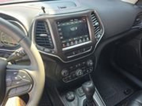 Used 2021 Jeep Cherokee Trailhawk w/ Comfort/Convenience Group image 7