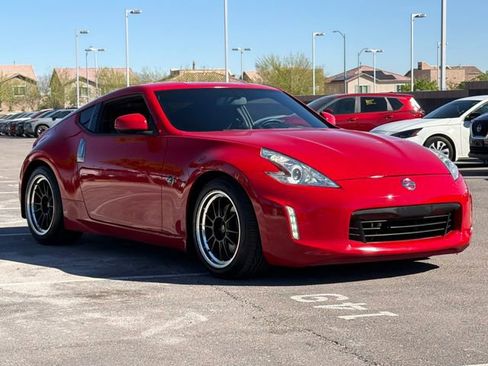 Used 2016 Nissan 370Z Coupe RWD image 9