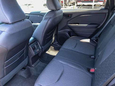 Used 2026 Subaru Forester Premium AWD/4WD image 21