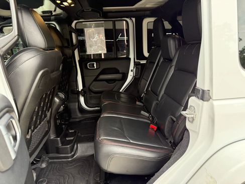 Used 2019 Jeep Wrangler Unlimited Rubicon image 29