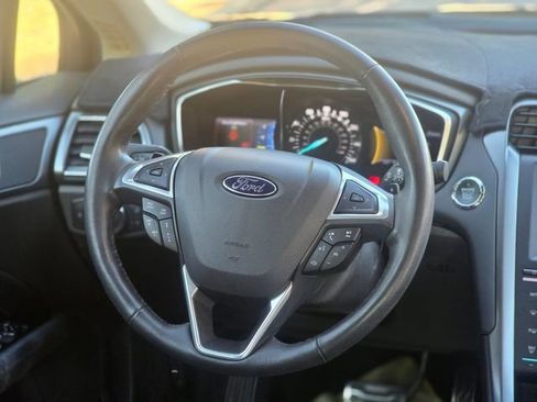 Used 2014 Ford Fusion Titanium FWD image 34