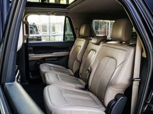 Used 2022 Ford Expedition Max Limited AWD/4WD image 20