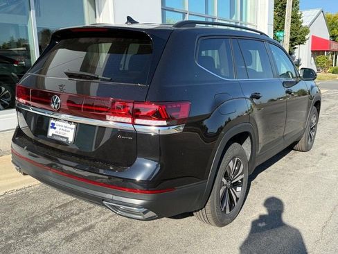 New 2026 Volkswagen Atlas SE image 3