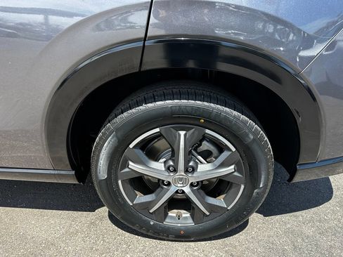 Used 2024 Honda HR-V EX-L image 10
