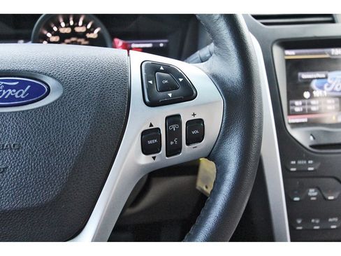 Used 2013 Ford Explorer XLT FWD image 20
