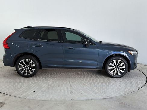 Used 2024 Volvo XC60 B5 Core AWD/4WD image 8