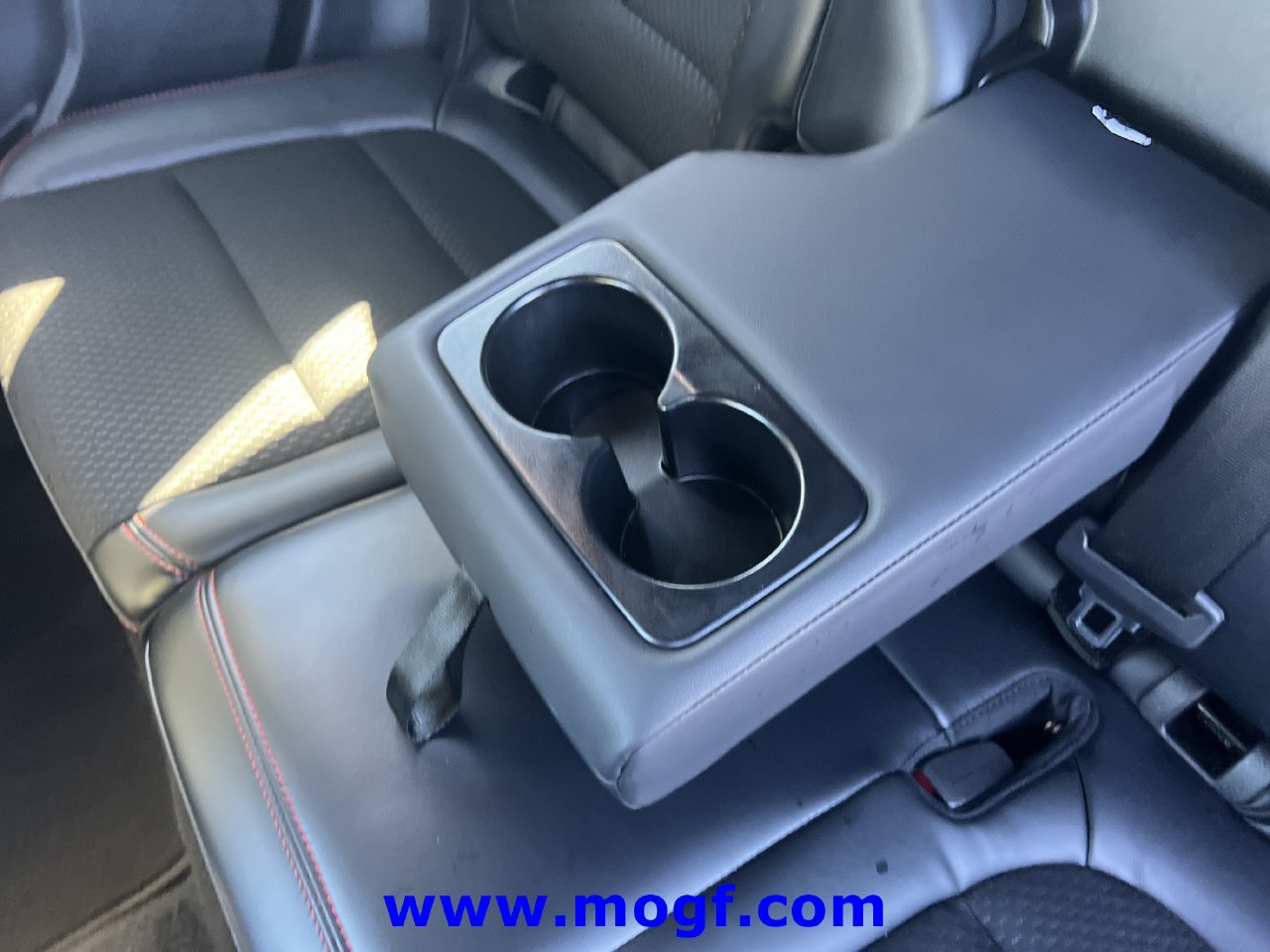 Used 2025 Ford Escape ST-Line FWD image 21