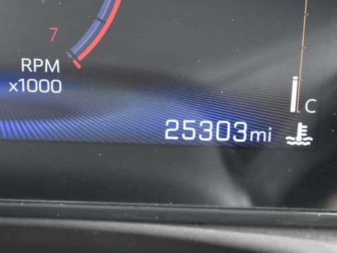 Used 2025 Chevrolet TrailBlazer LT w/ LT Cold Weather Package FWD image 16
