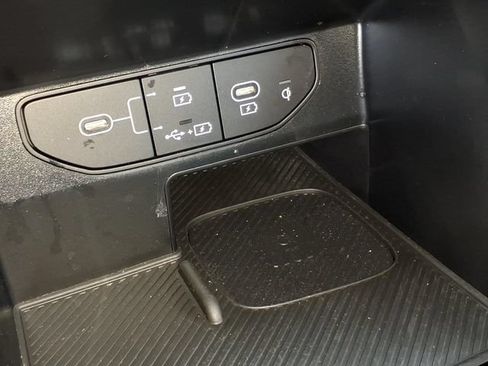 Used 2024 Kia Sorento SX FWD image 12
