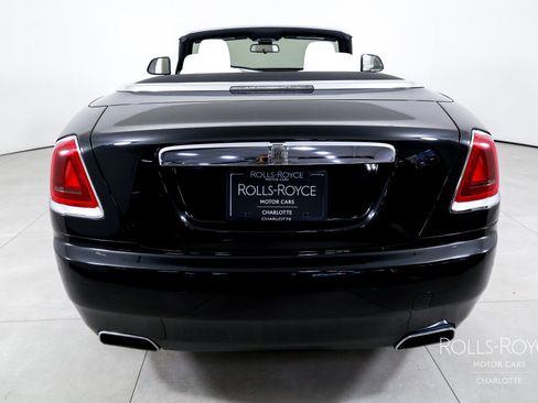 Used 2017 Rolls-Royce Dawn RWD image 10