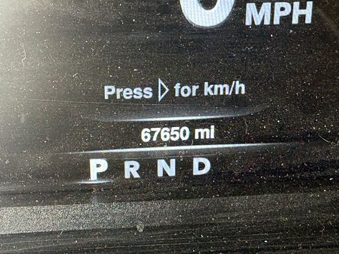 Used 2020 RAM 1500 Classic SLT w/ Luxury Group image 17