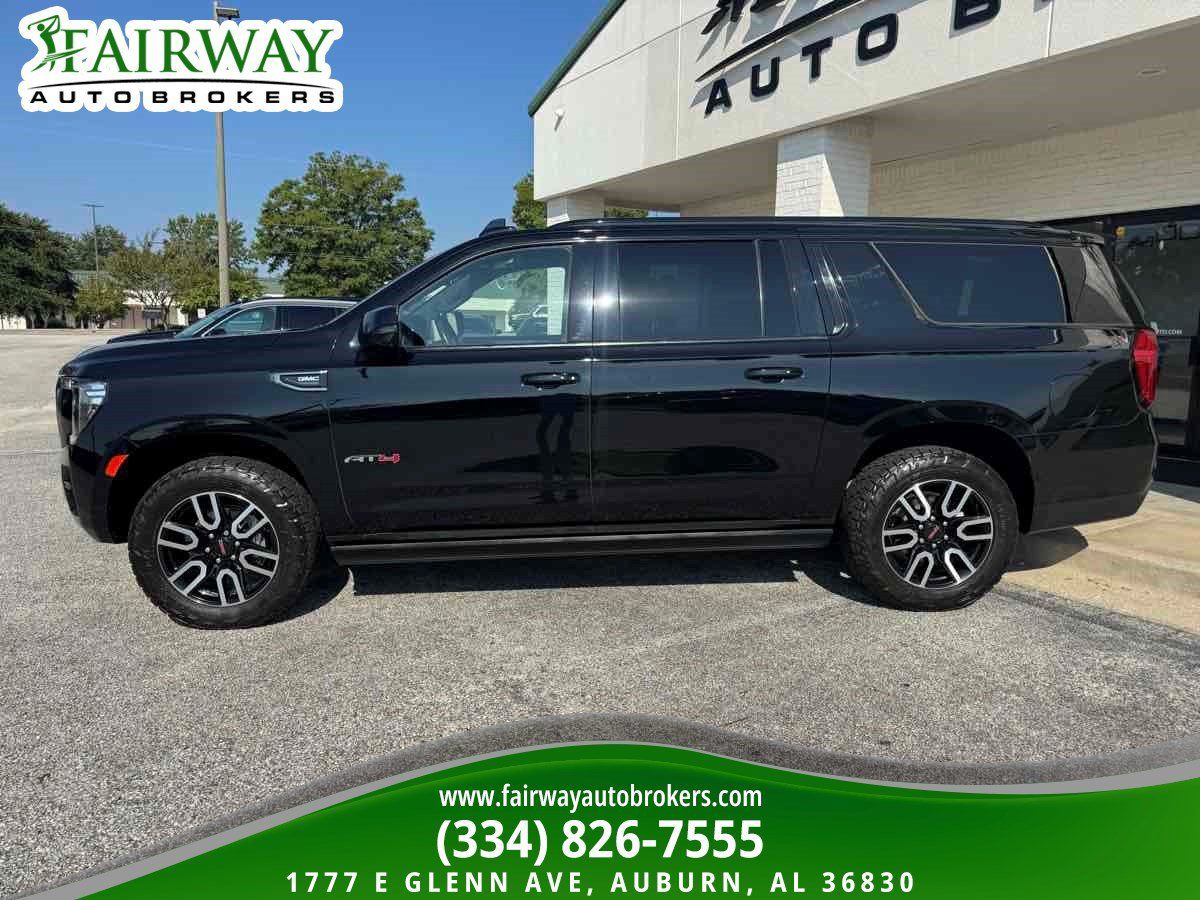 Used 2021 GMC Yukon XL AT4 w/ AT4 Premium Plus Package AWD/4WD image 9