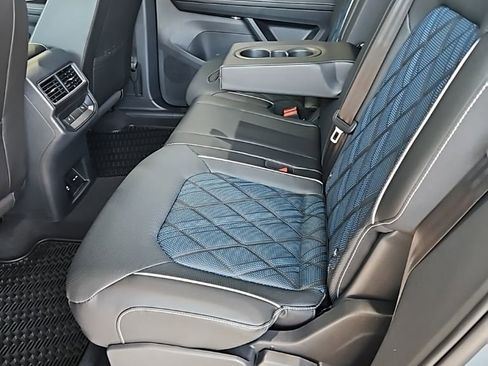 New 2026 Volkswagen Atlas Cross Sport SEL Premium R-Line AWD/4WD image 23