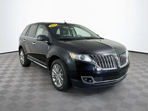 Used 2014 Lincoln MKX AWD w/ Equipment Group 102A image 3