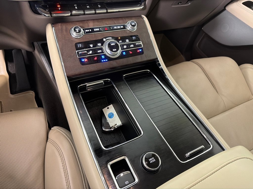 Used 2020 Lincoln Aviator Reserve w/ Equipment Group 202A AWD/4WD image 18